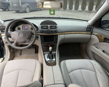 Зелений Мерседес Е-Клас, об'ємом двигуна 2.7 л та пробігом 318 тис. км за 6500 $, фото 15 на Automoto.ua