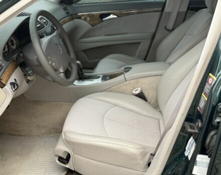 Зелений Мерседес Е-Клас, об'ємом двигуна 2.7 л та пробігом 318 тис. км за 6500 $, фото 13 на Automoto.ua