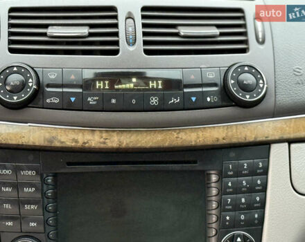 Зеленый Мерседес Е-Класс, объемом двигателя 2.69 л и пробегом 318 тыс. км за 6500 $, фото 18 на Automoto.ua