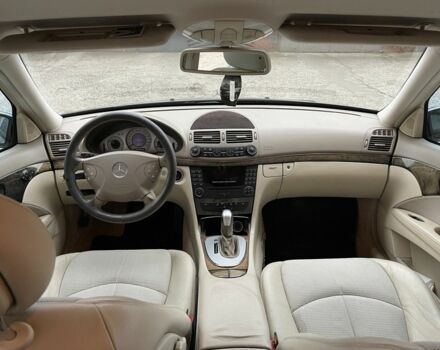 Зеленый Мерседес Е-Класс, объемом двигателя 2.7 л и пробегом 347 тыс. км за 3000 $, фото 6 на Automoto.ua