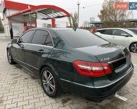Зелений Мерседес Е-Клас, об'ємом двигуна 3.5 л та пробігом 262 тис. км за 11590 $, фото 5 на Automoto.ua