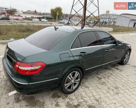 Зелений Мерседес Е-Клас, об'ємом двигуна 3.5 л та пробігом 262 тис. км за 11590 $, фото 2 на Automoto.ua
