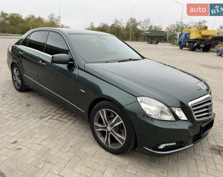 Зелений Мерседес Е-Клас, об'ємом двигуна 3.5 л та пробігом 262 тис. км за 11590 $, фото 1 на Automoto.ua