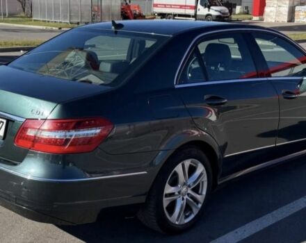 Зеленый Мерседес Е-Класс, объемом двигателя 2.2 л и пробегом 500 тыс. км за 4800 $, фото 3 на Automoto.ua