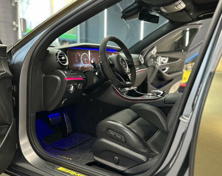 Мерседес Е-Клас 2018 у Києві на Automoto.ua Зелений Мерседес Е-Клас, об'ємом двигуна 3.98 л та пробігом 43 тис. км за 85000 $, фото 48 на Automoto.ua