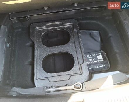 Зелений Мерседес Е-Клас, об'ємом двигуна 2 л та пробігом 253 тис. км за 24000 $, фото 12 на Automoto.ua