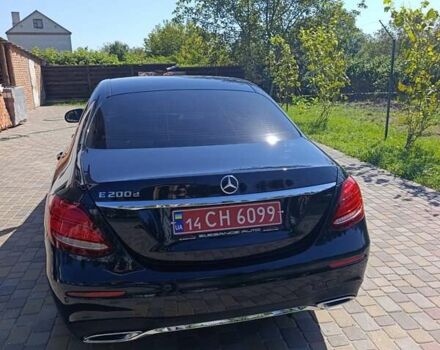Зелений Мерседес Е-Клас, об'ємом двигуна 2 л та пробігом 253 тис. км за 24000 $, фото 4 на Automoto.ua