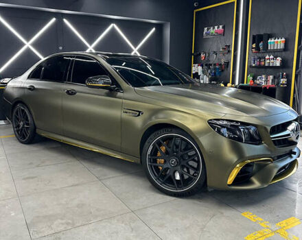 Мерседес Е-Клас 2018 у Києві на Automoto.ua Зелений Мерседес Е-Клас, об'ємом двигуна 3.98 л та пробігом 43 тис. км за 85000 $, фото 2 на Automoto.ua