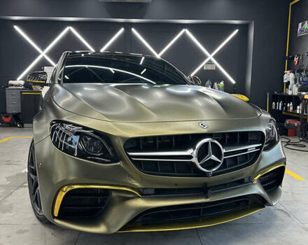 Мерседес Е-Клас 2018 у Києві на Automoto.ua Зелений Мерседес Е-Клас, об'ємом двигуна 3.98 л та пробігом 43 тис. км за 85000 $, фото 6 на Automoto.ua