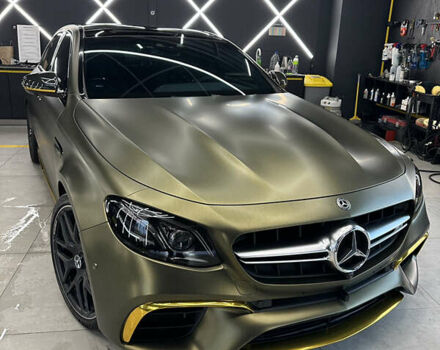 Мерседес Е-Клас 2018 у Києві на Automoto.ua Зелений Мерседес Е-Клас, об'ємом двигуна 3.98 л та пробігом 43 тис. км за 85000 $, фото 9 на Automoto.ua