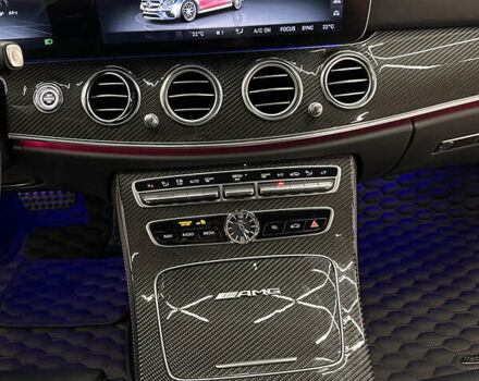 Мерседес Е-Клас 2018 у Києві на Automoto.ua Зелений Мерседес Е-Клас, об'ємом двигуна 3.98 л та пробігом 43 тис. км за 85000 $, фото 67 на Automoto.ua