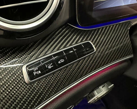 Мерседес Е-Клас 2018 у Києві на Automoto.ua Зелений Мерседес Е-Клас, об'ємом двигуна 3.98 л та пробігом 43 тис. км за 85000 $, фото 65 на Automoto.ua