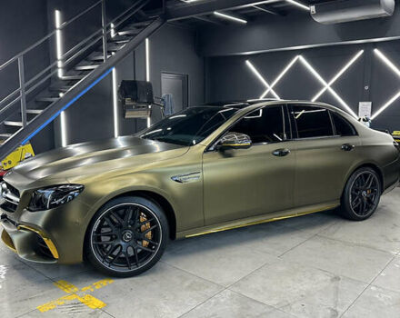 Мерседес Е-Клас 2018 у Києві на Automoto.ua Зелений Мерседес Е-Клас, об'ємом двигуна 3.98 л та пробігом 43 тис. км за 85000 $, фото 24 на Automoto.ua
