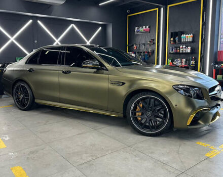 Мерседес Е-Клас 2018 у Києві на Automoto.ua Зелений Мерседес Е-Клас, об'ємом двигуна 3.98 л та пробігом 43 тис. км за 85000 $, фото 3 на Automoto.ua