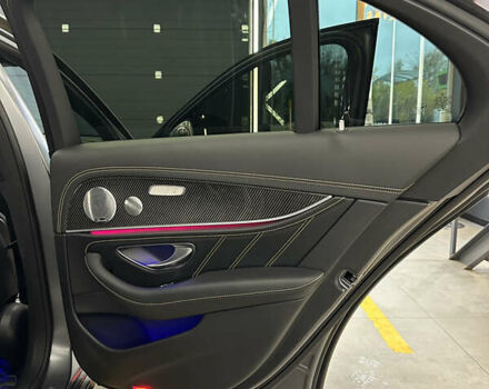 Мерседес Е-Клас 2018 у Києві на Automoto.ua Зелений Мерседес Е-Клас, об'ємом двигуна 3.98 л та пробігом 43 тис. км за 85000 $, фото 55 на Automoto.ua