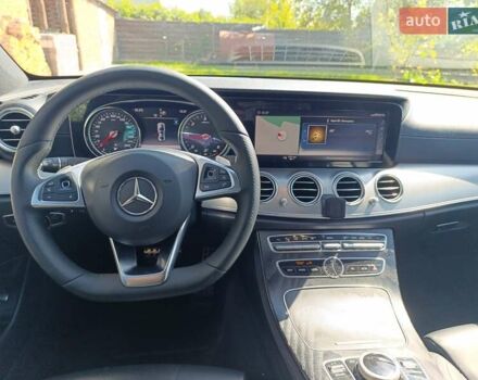 Зелений Мерседес Е-Клас, об'ємом двигуна 2 л та пробігом 253 тис. км за 24000 $, фото 19 на Automoto.ua