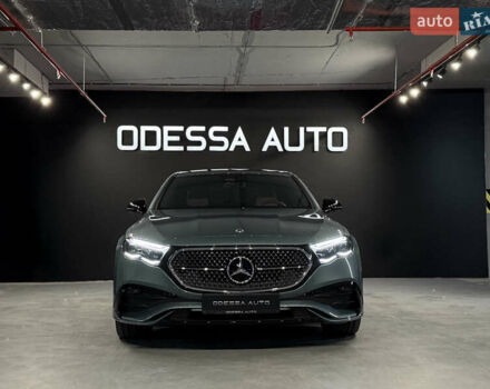 Зеленый Мерседес Е-Класс, объемом двигателя 1.99 л и пробегом 12 тыс. км за 95000 $, фото 2 на Automoto.ua