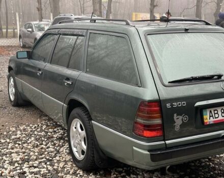 Зеленый Мерседес Е-Класс, объемом двигателя 3 л и пробегом 280 тыс. км за 3999 $, фото 3 на Automoto.ua