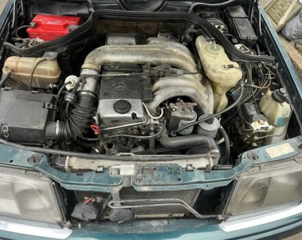 Зеленый Мерседес Е-Класс, объемом двигателя 3 л и пробегом 400 тыс. км за 2700 $, фото 10 на Automoto.ua