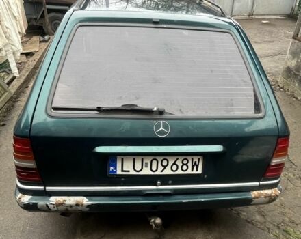 Зеленый Мерседес Е-Класс, объемом двигателя 3 л и пробегом 400 тыс. км за 2700 $, фото 3 на Automoto.ua