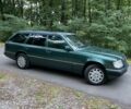 Зелений Мерседес Е-Клас, об'ємом двигуна 3 л та пробігом 475 тис. км за 6500 $, фото 3 на Automoto.ua