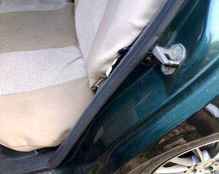 Зеленый Мерседес Е-Класс, объемом двигателя 2.9 л и пробегом 486 тыс. км за 2999 $, фото 6 на Automoto.ua