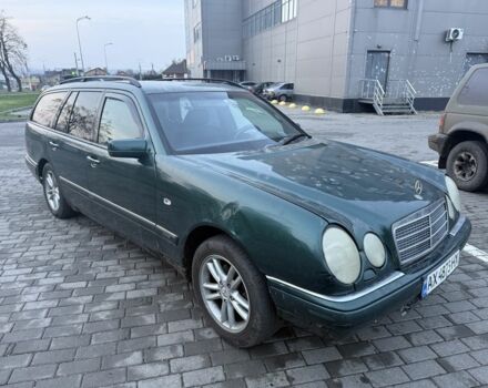 Зеленый Мерседес Е-Класс, объемом двигателя 2.6 л и пробегом 158 тыс. км за 1650 $, фото 2 на Automoto.ua