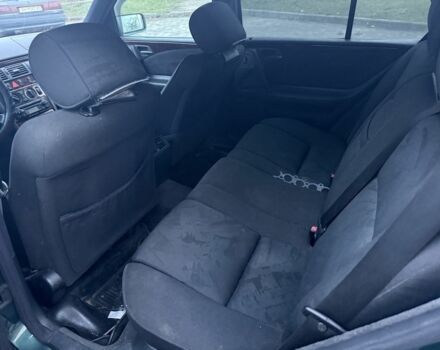 Зеленый Мерседес Е-Класс, объемом двигателя 2.6 л и пробегом 158 тыс. км за 1650 $, фото 5 на Automoto.ua