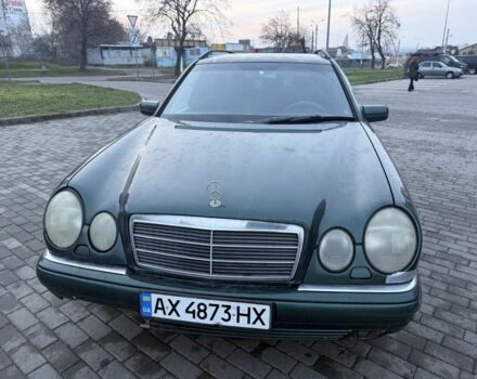 Зеленый Мерседес Е-Класс, объемом двигателя 2.6 л и пробегом 158 тыс. км за 1650 $, фото 1 на Automoto.ua