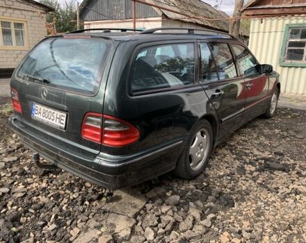 Зеленый Мерседес Е-Класс, объемом двигателя 3.2 л и пробегом 344 тыс. км за 4999 $, фото 3 на Automoto.ua