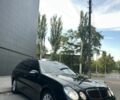 Зеленый Мерседес Е-Класс, объемом двигателя 3.2 л и пробегом 300 тыс. км за 4500 $, фото 3 на Automoto.ua