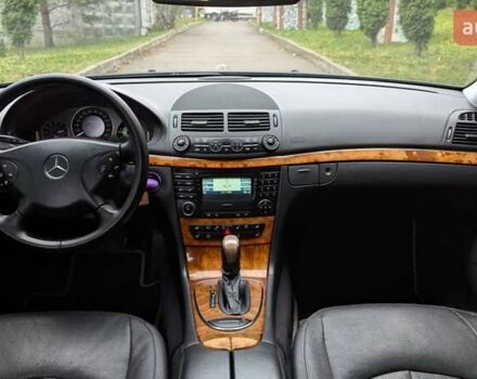 Зеленый Мерседес Е-Класс, объемом двигателя 3 л и пробегом 310 тыс. км за 6800 $, фото 21 на Automoto.ua