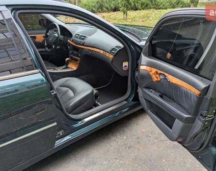 Зеленый Мерседес Е-Класс, объемом двигателя 3 л и пробегом 310 тыс. км за 6800 $, фото 18 на Automoto.ua