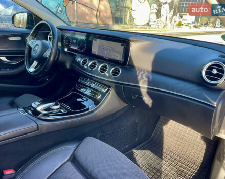 Зелений Мерседес Е-Клас, об'ємом двигуна 1.95 л та пробігом 305 тис. км за 21700 $, фото 28 на Automoto.ua