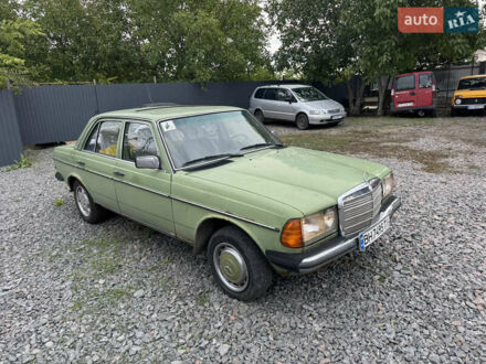Мерседес Е-Класс 1979 в Одессе на Automoto.ua Зеленый Мерседес Е-Класс, объемом двигателя 3 л и пробегом 173 тыс. км за 1300 $, фото 1 на Automoto.ua