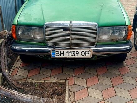 Мерседес Е-Клас 1981 у Подільськ (Котовськ) на Automoto.ua Зелений Мерседес Е-Клас, об'ємом двигуна 2.4 л та пробігом 750 тис. км за 1000 $, фото 1 на Automoto.ua