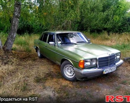 Зелений Мерседес Е-Клас, об'ємом двигуна 2.8 л та пробігом 300 тис. км за 1200 $, фото 1 на Automoto.ua