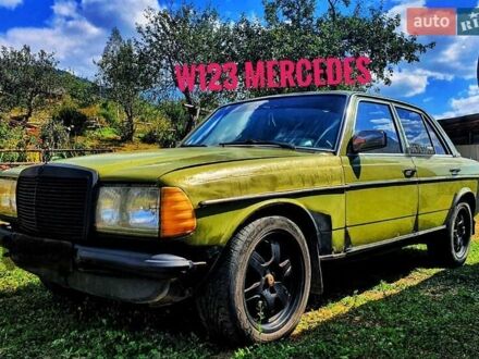 Зеленый Мерседес Е-Класс, объемом двигателя 0 л и пробегом 30 тыс. км за 1250 $, фото 1 на Automoto.ua