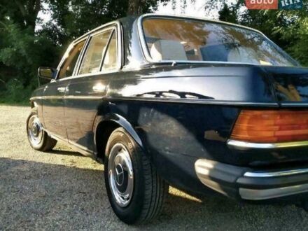 Зеленый Мерседес Е-Класс, объемом двигателя 2 л и пробегом 340 тыс. км за 3900 $, фото 1 на Automoto.ua