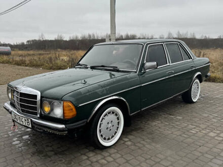 Зеленый Мерседес Е-Класс, объемом двигателя 0 л и пробегом 200 тыс. км за 2200 $, фото 1 на Automoto.ua