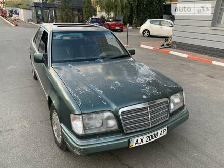 Мерседес Е-Класс 1991 в Киеве на Automoto.ua Зеленый Мерседес Е-Класс, объемом двигателя 2.6 л и пробегом 397 тыс. км за 900 $, фото 1 на Automoto.ua