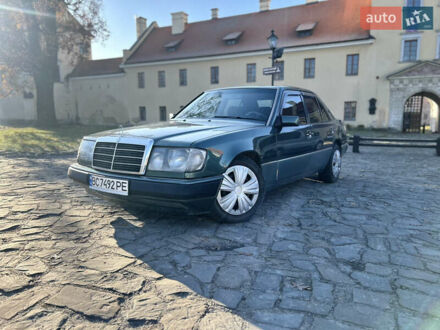 Зеленый Мерседес Е-Класс, объемом двигателя 2.6 л и пробегом 350 тыс. км за 2249 $, фото 1 на Automoto.ua