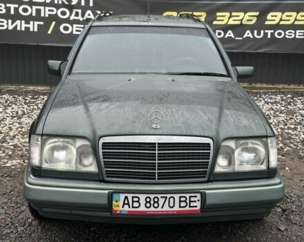 Зеленый Мерседес Е-Класс, объемом двигателя 3 л и пробегом 280 тыс. км за 3999 $, фото 1 на Automoto.ua