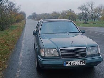 Зеленый Мерседес Е-Класс, объемом двигателя 2.2 л и пробегом 549 тыс. км за 3200 $, фото 1 на Automoto.ua