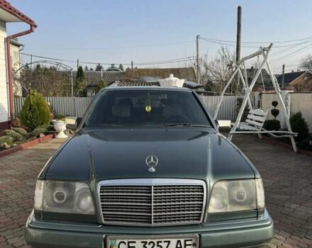 Зелений Мерседес Е-Клас, об'ємом двигуна 0 л та пробігом 635 тис. км за 3000 $, фото 1 на Automoto.ua