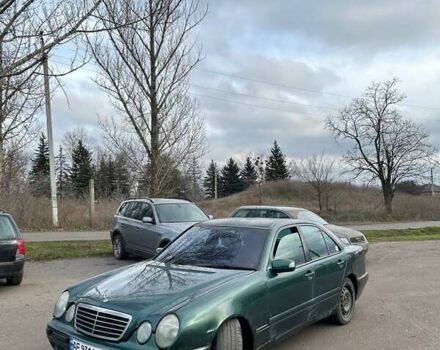 Зеленый Мерседес Е-Класс, объемом двигателя 2.8 л и пробегом 196 тыс. км за 2300 $, фото 1 на Automoto.ua