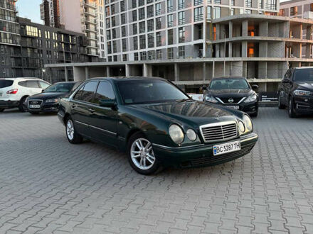 Мерседес Е-Класс 1996 в Львове на Automoto.ua Зеленый Мерседес Е-Класс, объемом двигателя 2 л и пробегом 494 тыс. км за 2399 $, фото 1 на Automoto.ua