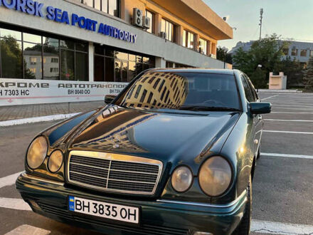 Мерседес Е-Клас 1997 у Чорноморську (Іллічівську) на Automoto.ua Зелений Мерседес Е-Клас, об'ємом двигуна 2.8 л та пробігом 280 тис. км за 2591 $, фото 1 на Automoto.ua