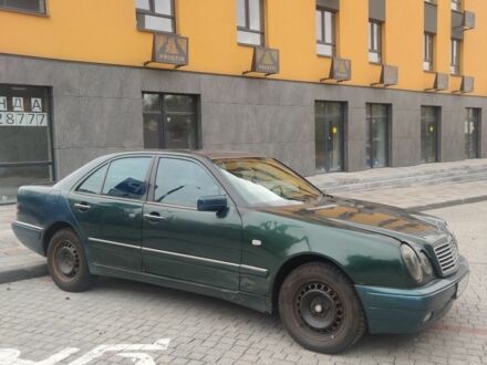Мерседес Е-Класс 1997 в Запорожье на Automoto.ua Зеленый Мерседес Е-Класс, объемом двигателя 2.9 л и пробегом 550 тыс. км за 3500 $, фото 1 на Automoto.ua