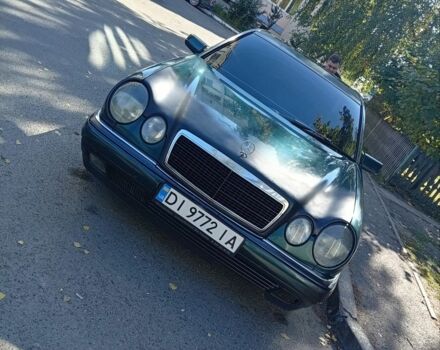 Зеленый Мерседес Е-Класс, объемом двигателя 2.3 л и пробегом 400 тыс. км за 2300 $, фото 1 на Automoto.ua